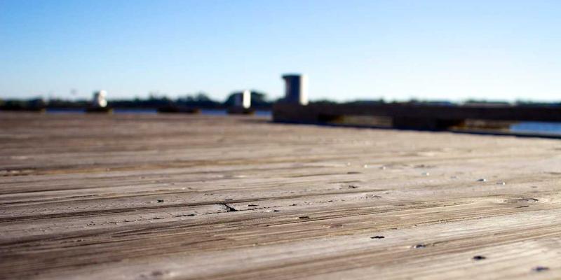 国际物流成本控制实战指南：从货运代理报价分析到海运隐性费用规避