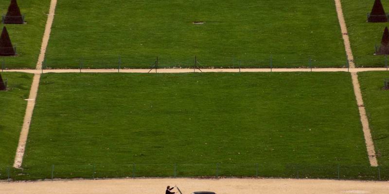 国际物流成本精细化管理实战指南：从空运/海运运价基准到成本分摊